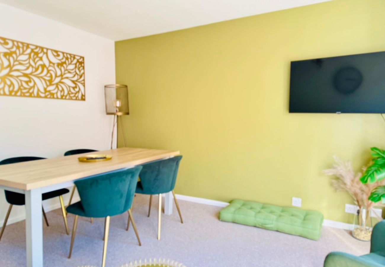 House in Cambridge - Jade House