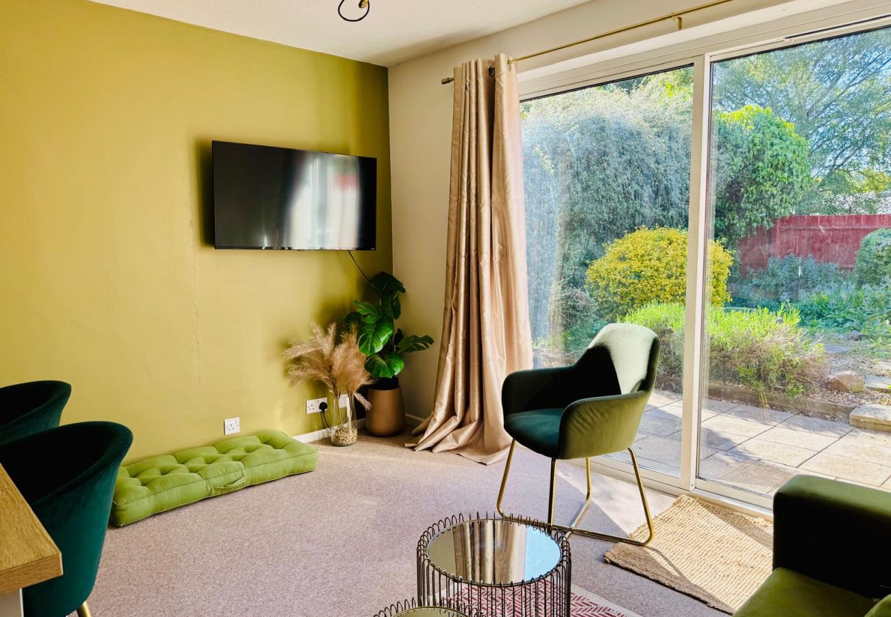 House in Cambridge - Jade House
