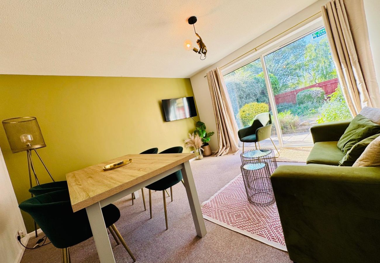House in Cambridge - Jade House