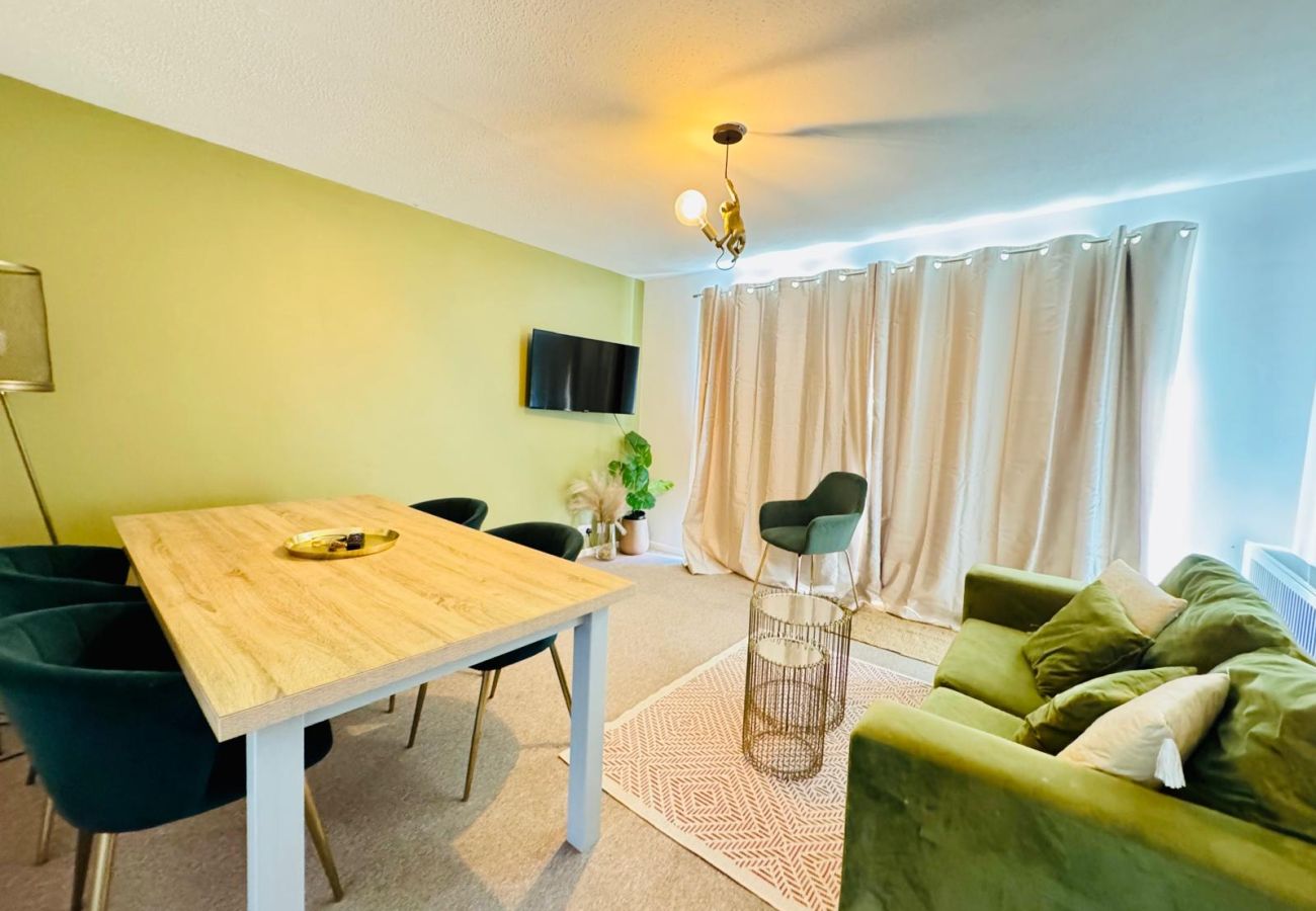 House in Cambridge - Jade House