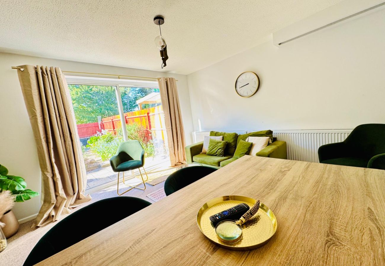 House in Cambridge - Jade House