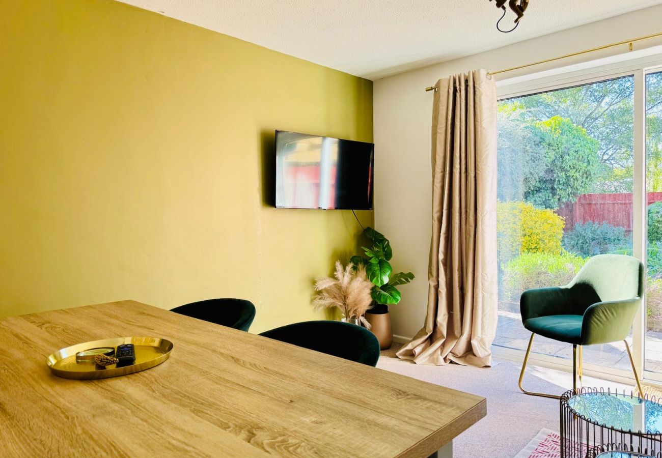House in Cambridge - Jade House