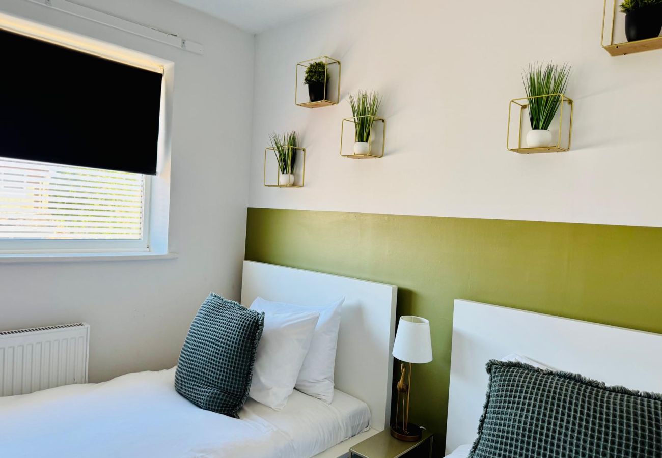 House in Cambridge - Jade House
