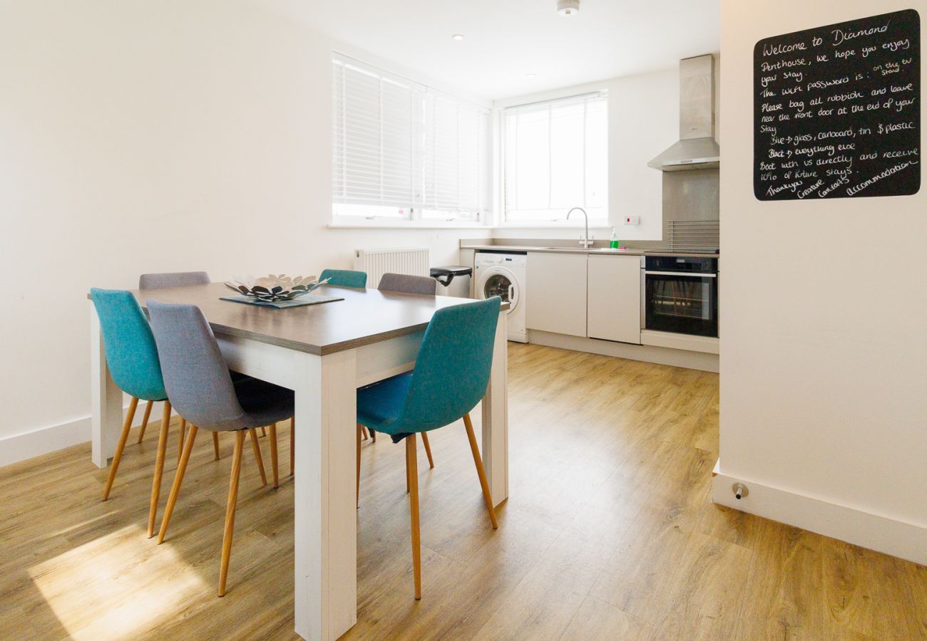 Apartment in Cambridge - Diamond Penthouse