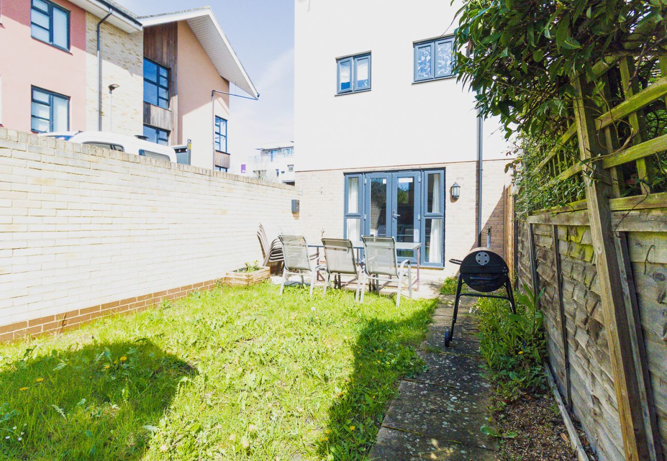 Terraced House in Cambridge - Orchid House