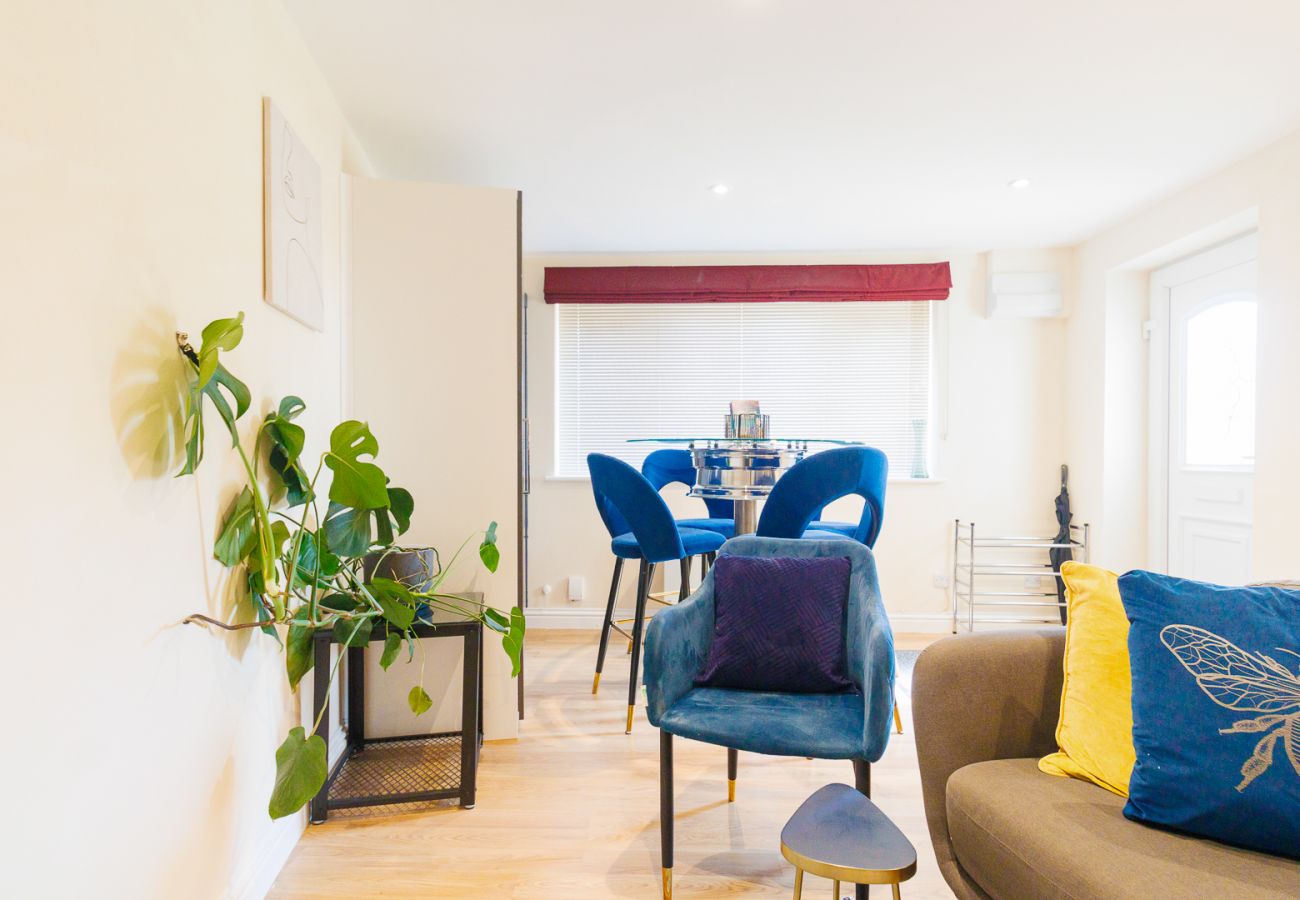 House in Cambridge - Kyanite House