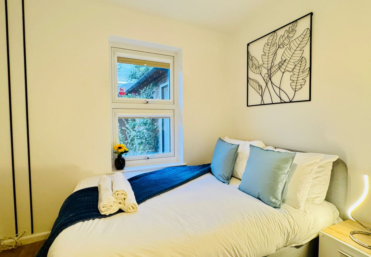 Bungalow in Cambridge - Peridot House